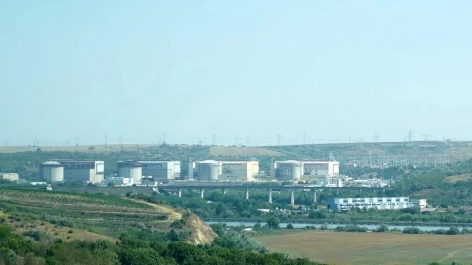 Decizie în așteptare: scufundarea barjelor pentru salvarea Centralei Cernavodă ar putea fi amânată – SURSE
