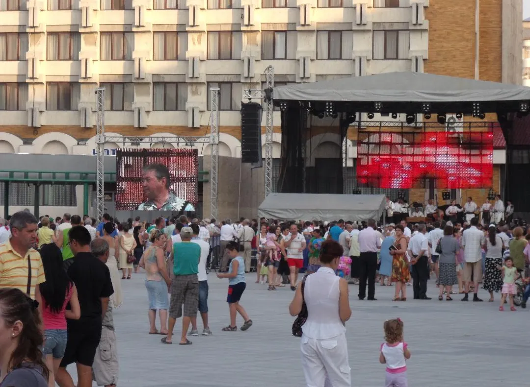 Risipă de bani publici de Zilele Focșaniului: 200.000 de euro pentru spectacole de muzică ușoară