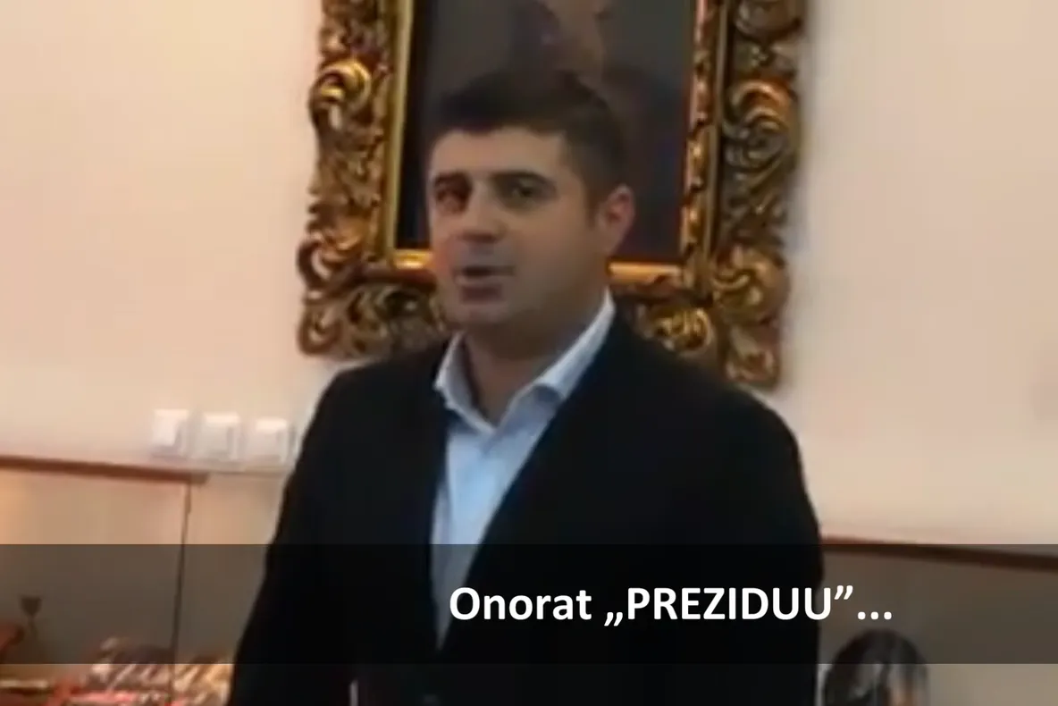 VIDEO DE TOT RÂSUL: Viceprimarul Focșaniului, Ionuț Mersoiu, a faultat limba română la un eveniment dedicat cărții