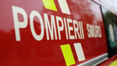 ULTIMA ORĂ  Persoană încarcerată într-o mașină, în urma unui accident