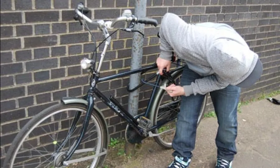 Bărbat prins cu biciclete furate