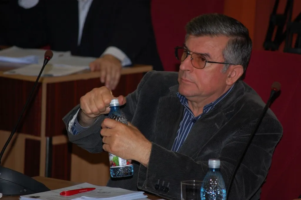 Constantin Guguianu s-a ales cu dosar penal după răspândirea imaginii trucate cu președintele Klaus Iohannis