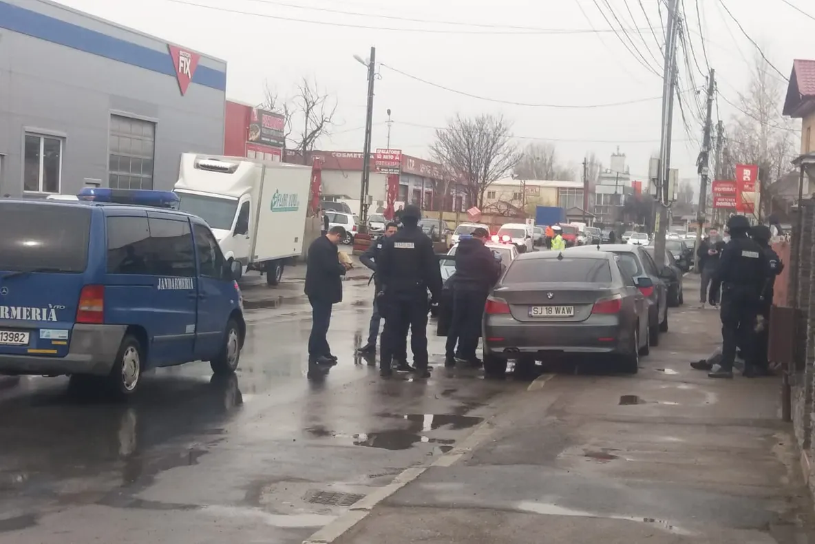ULTIMA ORĂ   Inculpații din dosarul de camătă, șantaj și proxenetism au scăpat de cătușe