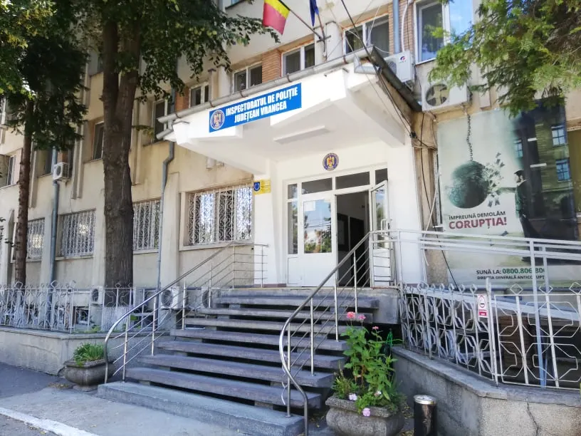 Poliția vrânceană scoate 11 posturi la concurs, din sursă externă - 9 de ofițeri și 2 de subofițeri