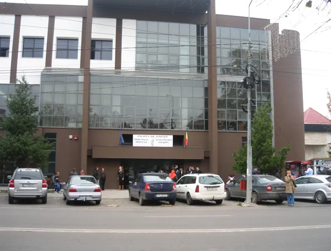 Un nou punct de plată a taxelor și impozitelor locale, în Focșani