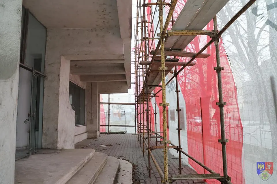 După 30 de ani de ignoranță, Galeriile de Artă din Focșani intră în reabilitare