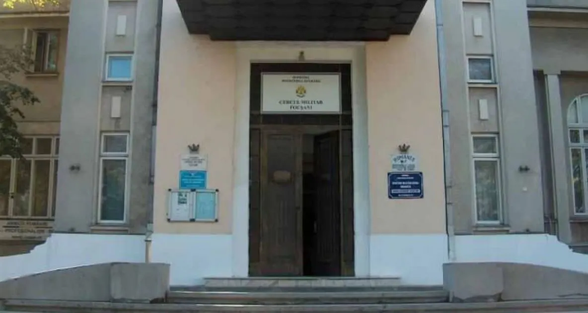 Scandal la Centrul de Vaccinare de la Casa Armatei Focșani - civilii au fost redirecționați la Centrul de la Suraia. Autoritățile își aruncă pisica una alteia