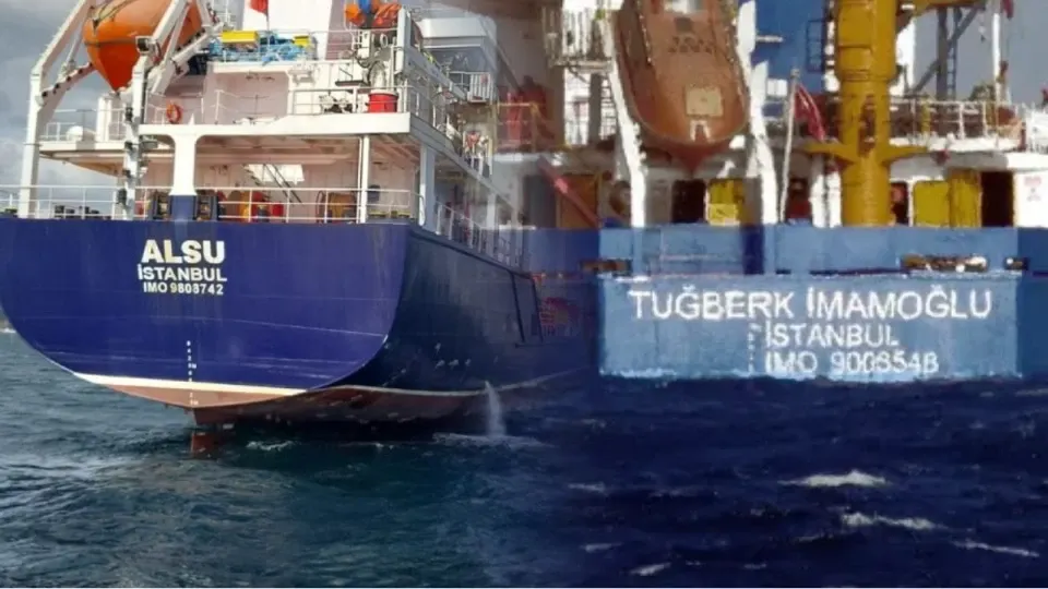 Două nave s-au ciocnit în Marea Marmara. Căutare amplă pentru 10 membri ai echipajului - VIDEO