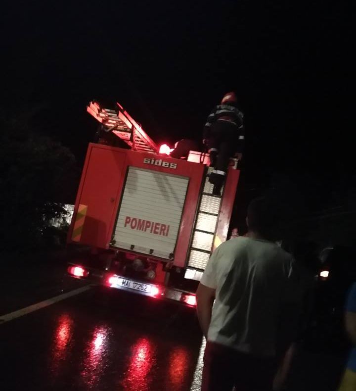 Bilanțul oficial al averselor de aseară: 5 gospodării inundate