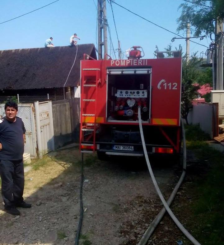 ULTIMA ORĂ  Arde o casă în comuna Ciorăști