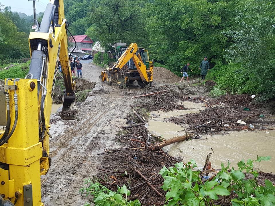 FOTO  Probleme în Vrancea din cauza ploilor torențiale