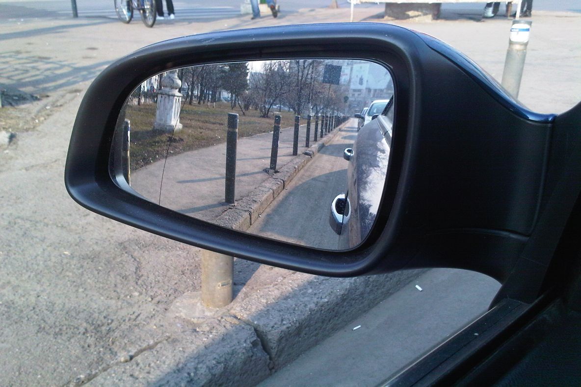 Pieton lovit cu oglinda pe E85