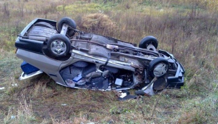 ULTIMA ORĂ  Mașină răsturnată pe E85. Un bărbat a murit