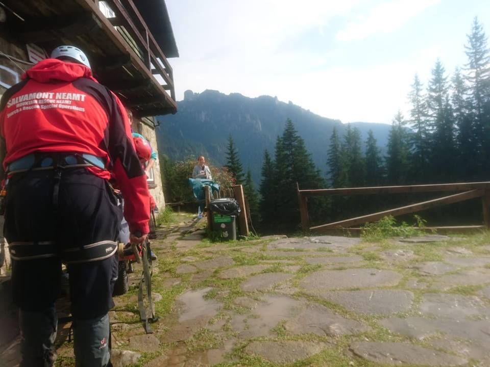 Salvamontiștii vrânceni au salvat 6 persoane rătăcite pe Valea Milcovului