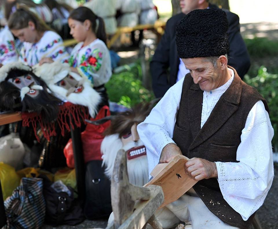 FOTO   Meșterii populari din Nereju au intrat în patrimoniul național