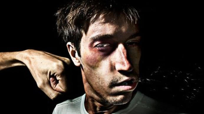 Doi tineri din Pufești, reținuți după ce au tâlhărit un alt tânăr, din județul Bacău