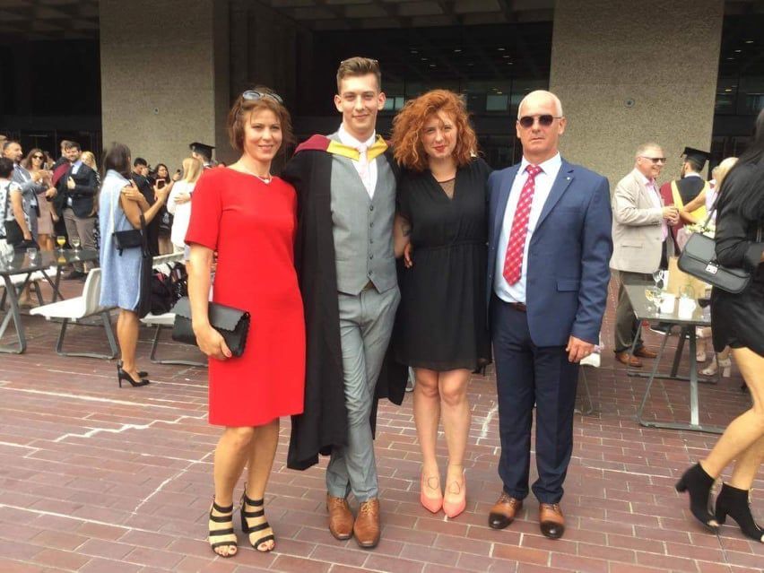 Tânărul care s-a electrocutat pe un vagon, în această dimineață, terminase studiile la Londra și se pregătea de Master