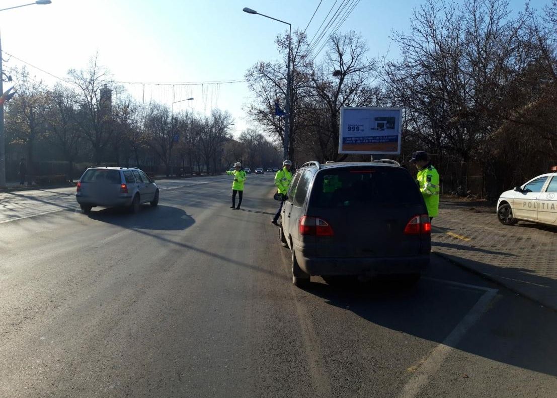 Polițiștii rutieri au sancționat 106 șoferi pentru că nu purtau centura de siguranță