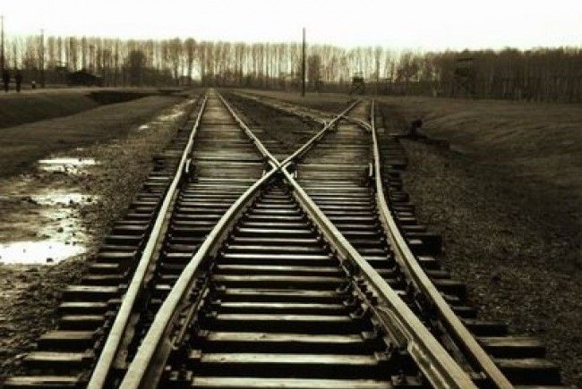 Guvernul vrea să facă linia ferată de mare viteză Ploiești-Siret prin parteneriat public privat