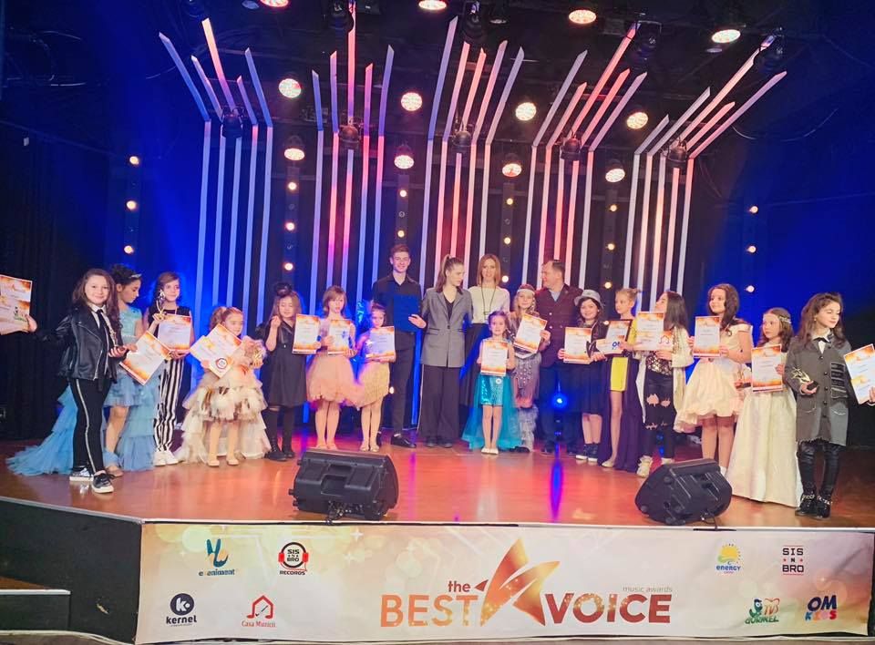 FOTO   Micii artiști vrânceni, premiați la Chișinău, la un concurs internațional de interpretare
