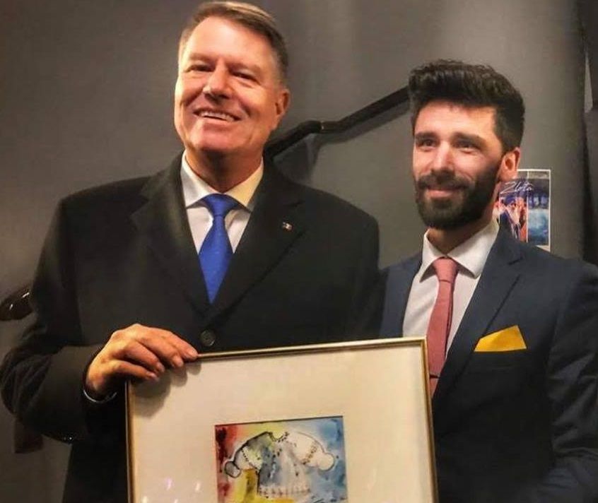 FOCȘĂNENI CU CARE NE MÂNDRIM: pictura lui Daniel Zlota, dăruită președintelui Iohannis, a intrat în Patrimoniul Național