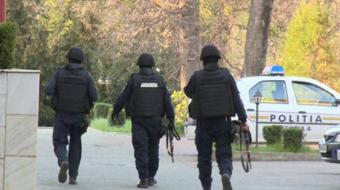 Filtre de poliție pentru prinderea deținutului evadat