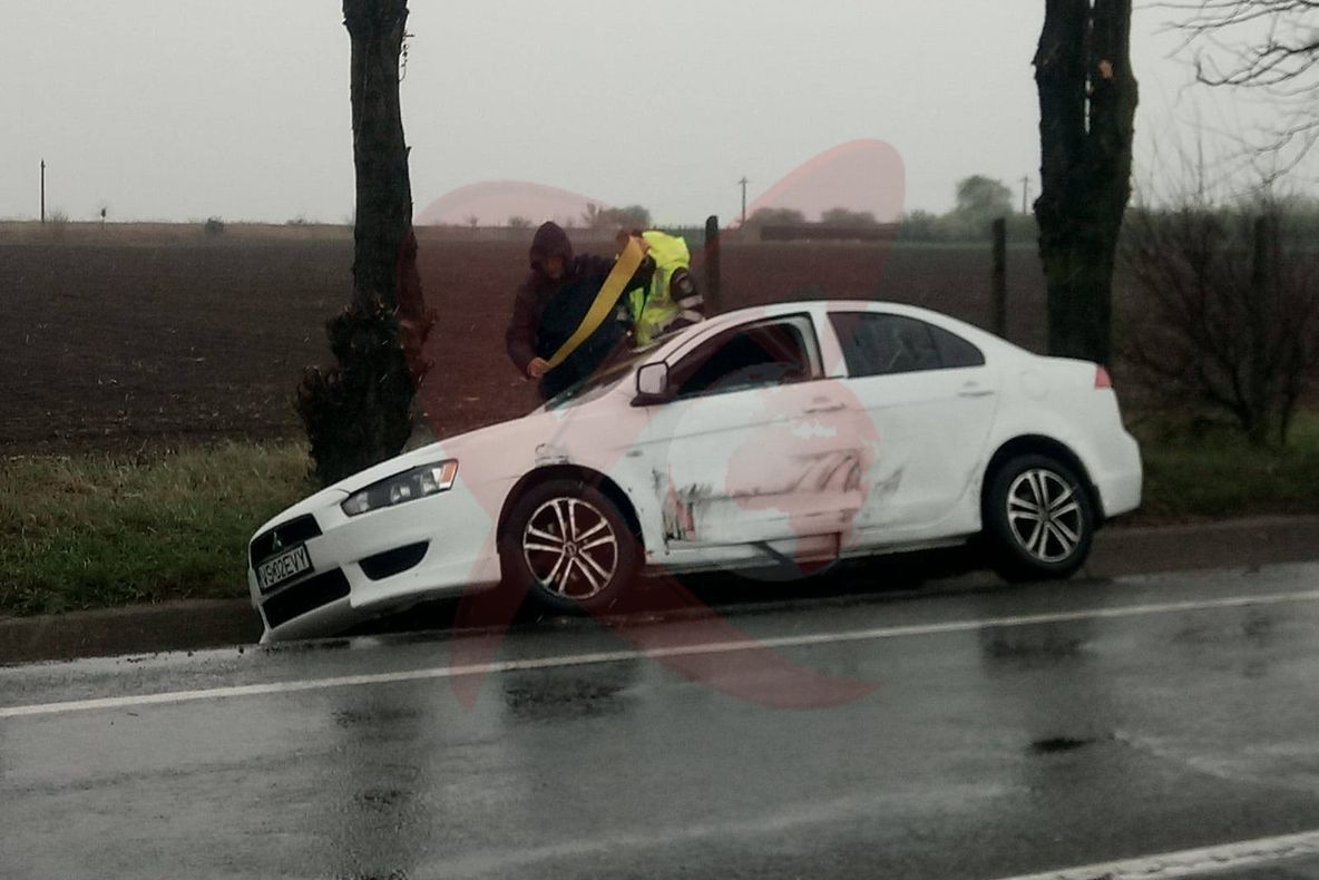 VIDEO-FOTO Șicanare în trafic urmată de o bătaie, la Cosmești. Un bărbat e în comă