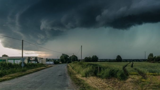 ULTIMA ORĂ Nu scăpăm de codul portocaliu de vreme rea. Vrancea, sub avertizare meteo până diseară
