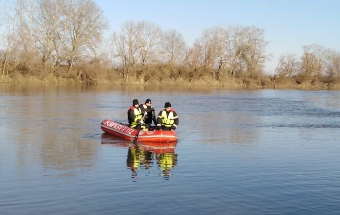 A vrut să se răcorească, dar și-a găsit sfârșitul în lac