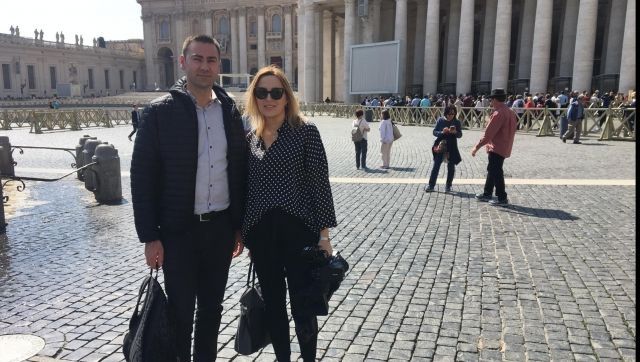 Ospătarul Papei Francisc este vrâncean, din Adjud!