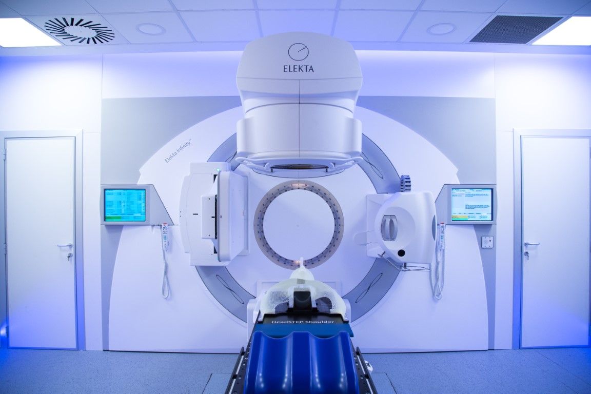 ASTA-I ROMÂNIA! STUDIU: Un român din 6 diagnosticați cu cancer parcurge 350 de kilometri pentru radioterapie