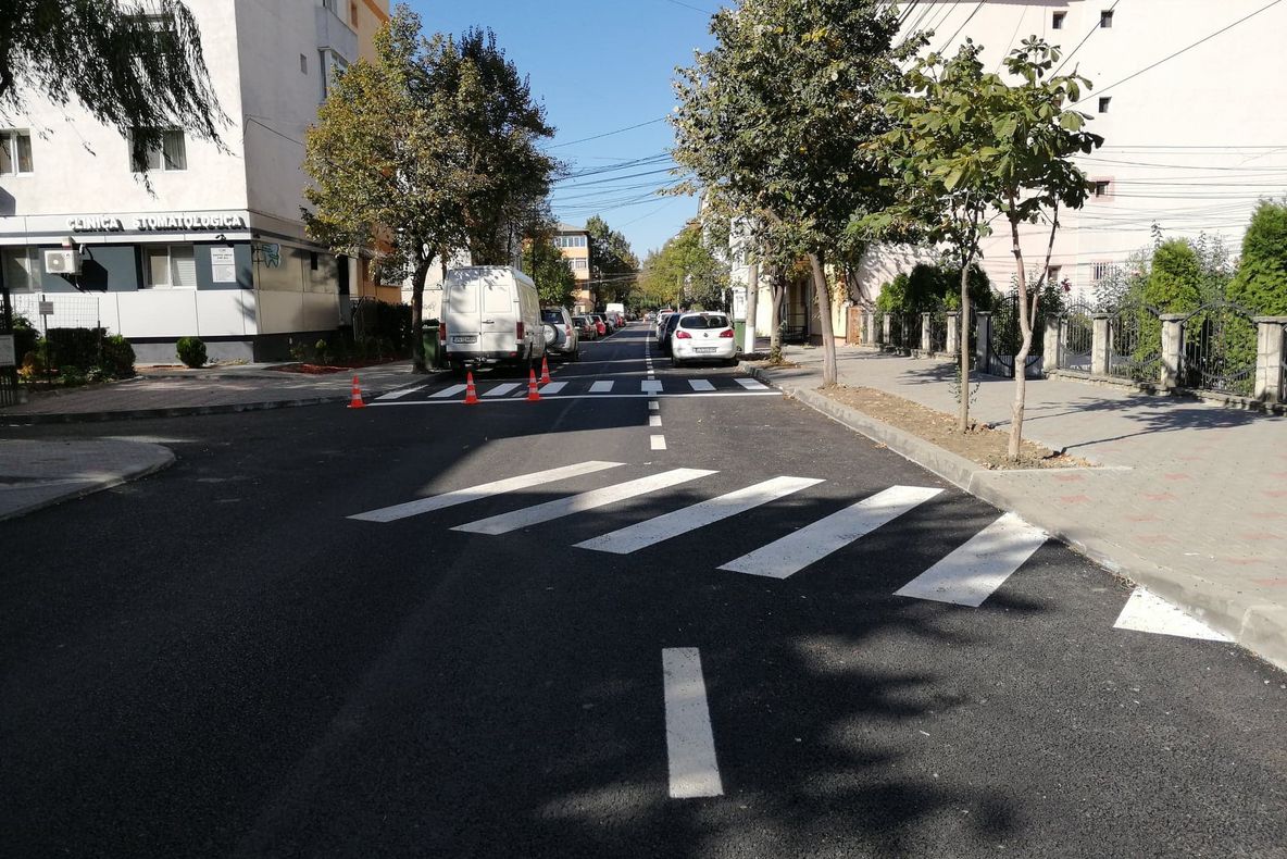 S-a rezolvat situația trecerilor de pietoni fără sfârșit din Focșani - au mai pus una în plus