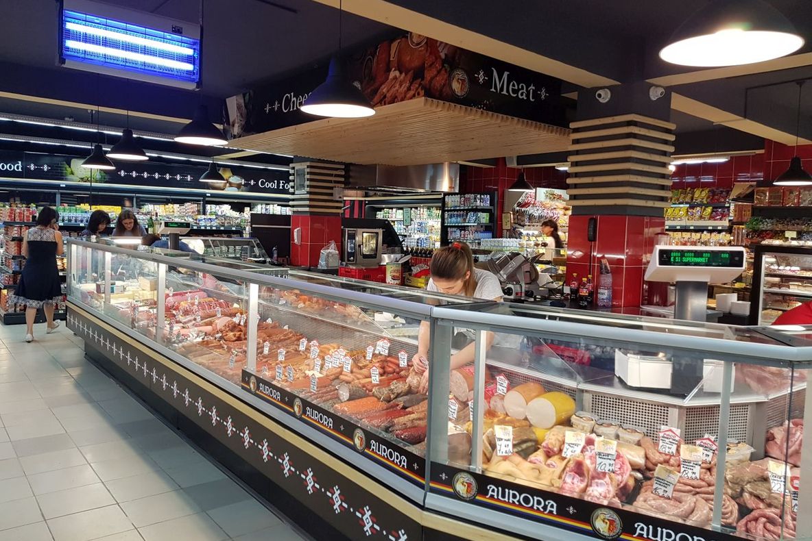 Incendiu la supermarketul PACO de la Gara Focșani