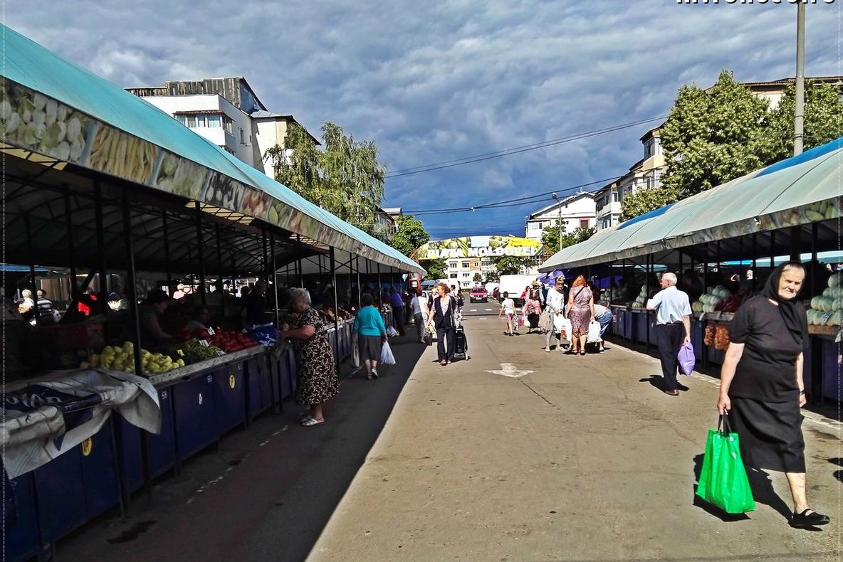 Consilierii PNL vor suspendarea plății chiriei în piețe și oboare pe timpul stării de urgență