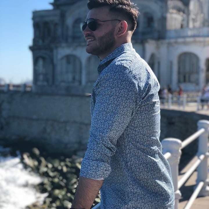 Adjudeanul Vlad Dediu, președintele Uniunii Naționale a Studenților din România, a murit, după ce a fost scos inconștient din Marea Neagră