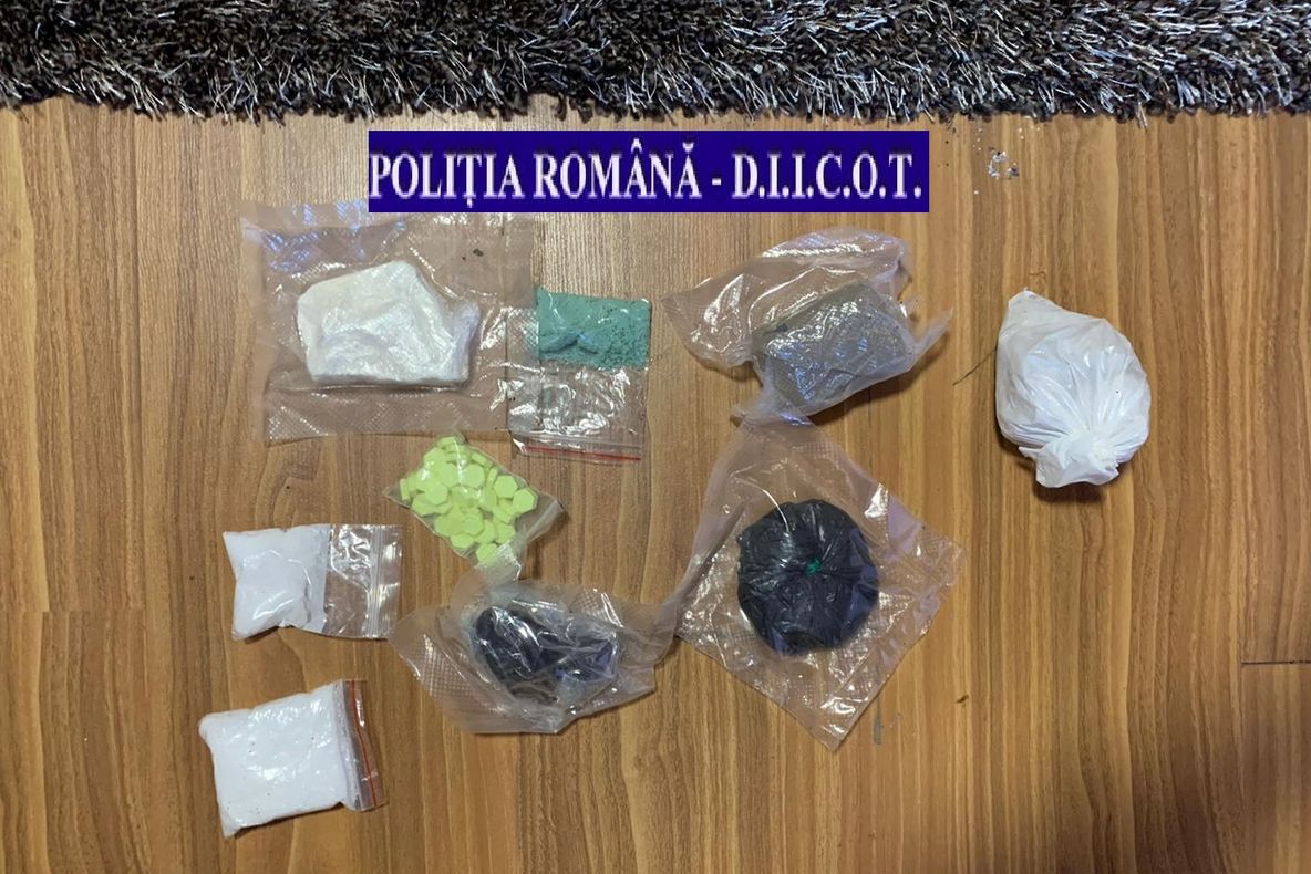 VIDEO Tulcean prins de polițiștii și procurorii vrânceni, în trafic, cu droguri de mare risc