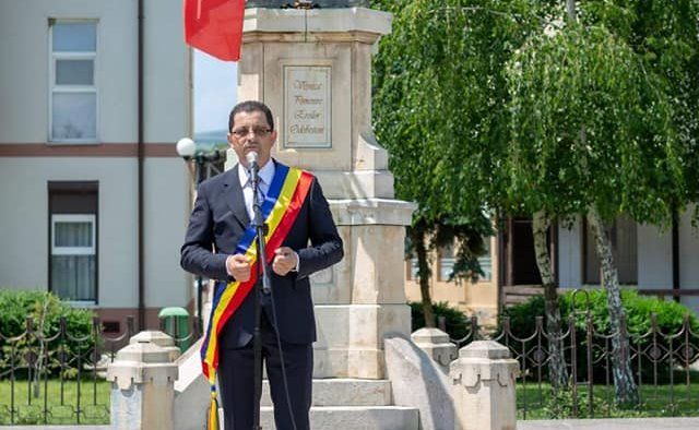 Familia Nicolaș, acuzată de abuzuri. Primarul din Odobești și soția sa fac obiectul unor anchete penale