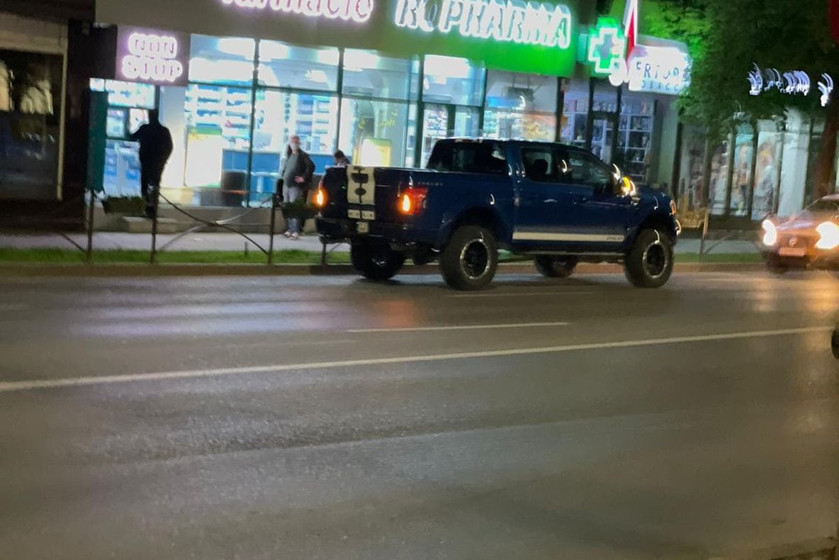 Oprișan, cu bolidul pe contrasens, pe bulevard. Poliția s-a făcut că plouă