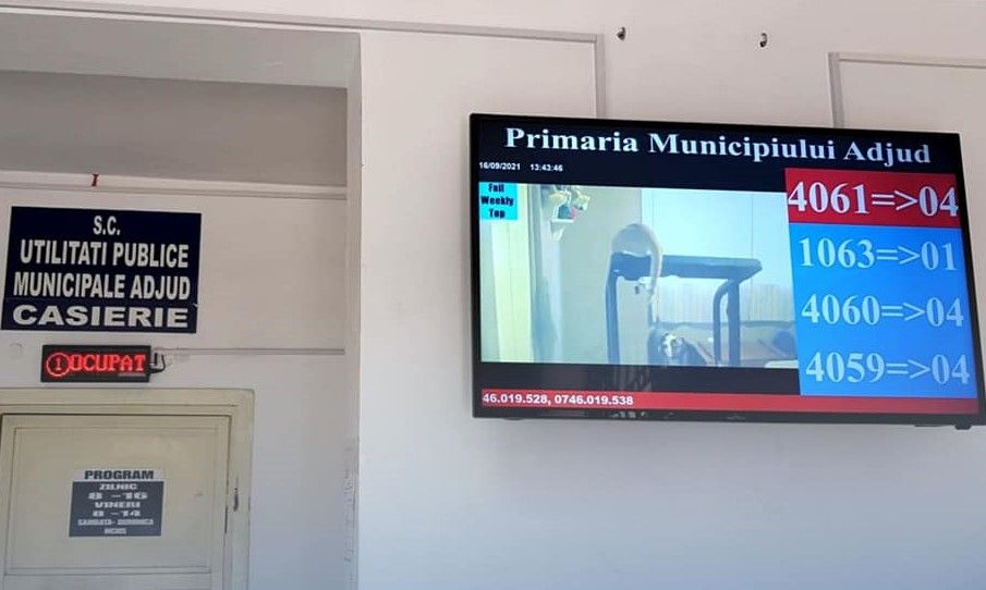 În Primăria Adjud nu se mai stă la coadă pentru plata taxelor și impozitelor