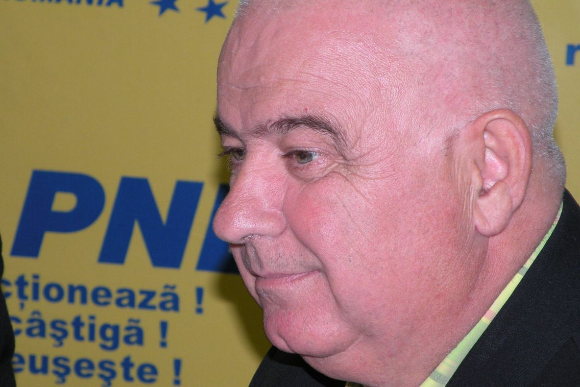 EDITORIAL Merchea "Dumnezeu" reinstaurează comunismul, în Focșani, cu sprijinul liberalilor din Consiliul Local