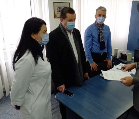 Scandal în DSP Vrancea - directorul a sărit la bătaie la adjunctă. "Ne jignește și se poartă cu noi în ultimul hal", spun surse din DSP