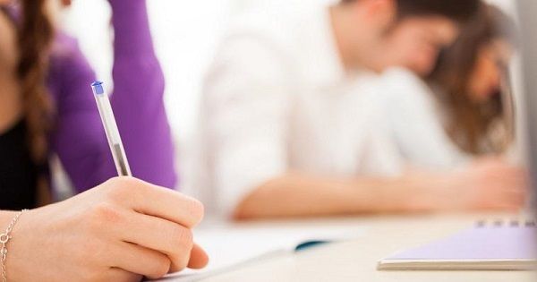 Peste 50 de absenți la proba de Limba și literatura română din cadrul sesiunii a doua a bacalaureatului