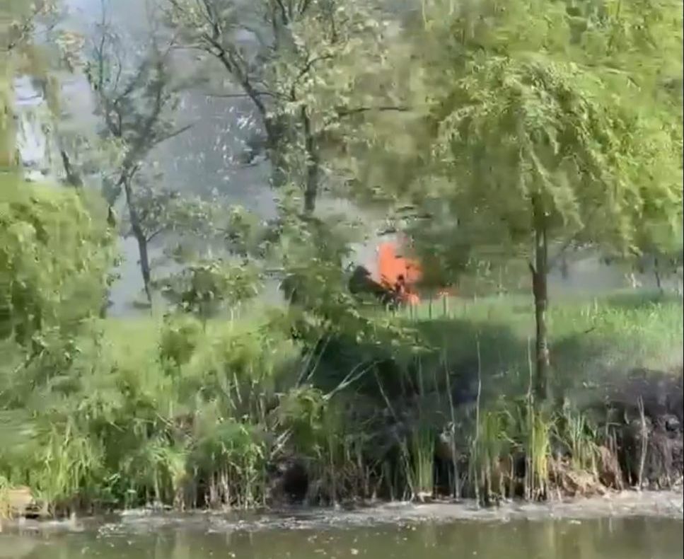 VIDEO Arde Delta Vrancei - complexul Zaga Zaga