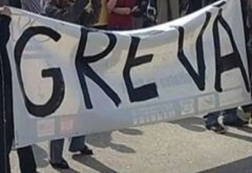 ANGAJAȚII DIN PRIMĂRII INTRĂ ÎN GREVĂ PE TERMEN NELIMITAT