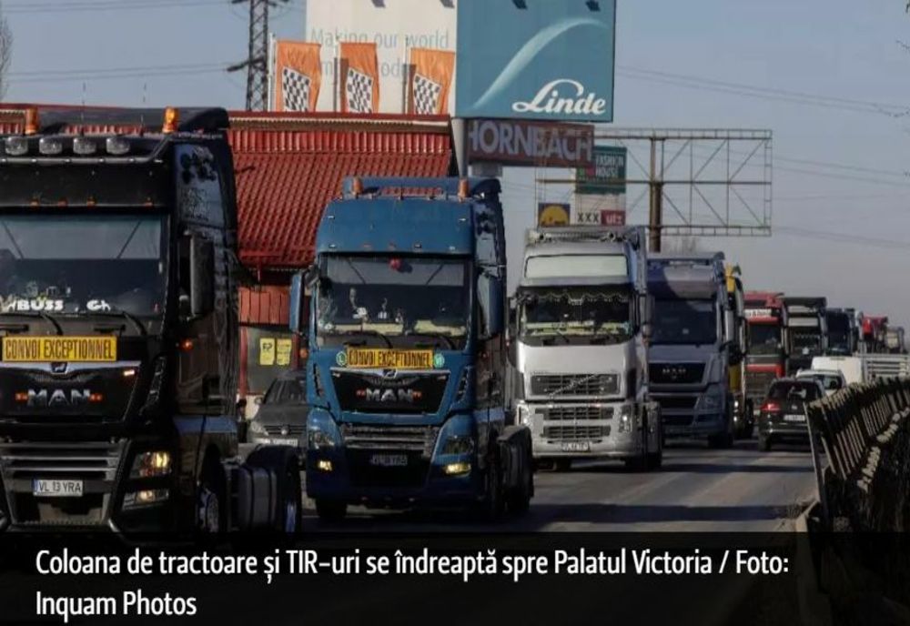 Fermierii și transportatorii sparg barierele jandarmilor. Coloana de tractoare și TIR-uri se îndreaptă spre Palatul Victoria - LIVE