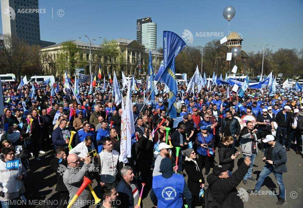 BNS şi cele 29 de federaţii afiliate protestează luni în faţa Guvernului