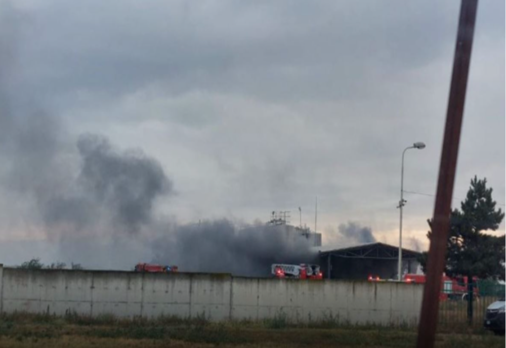 INCENDIU DE PROPORȚII LA O CRAMĂ CU VINURI DIN VRANCEA