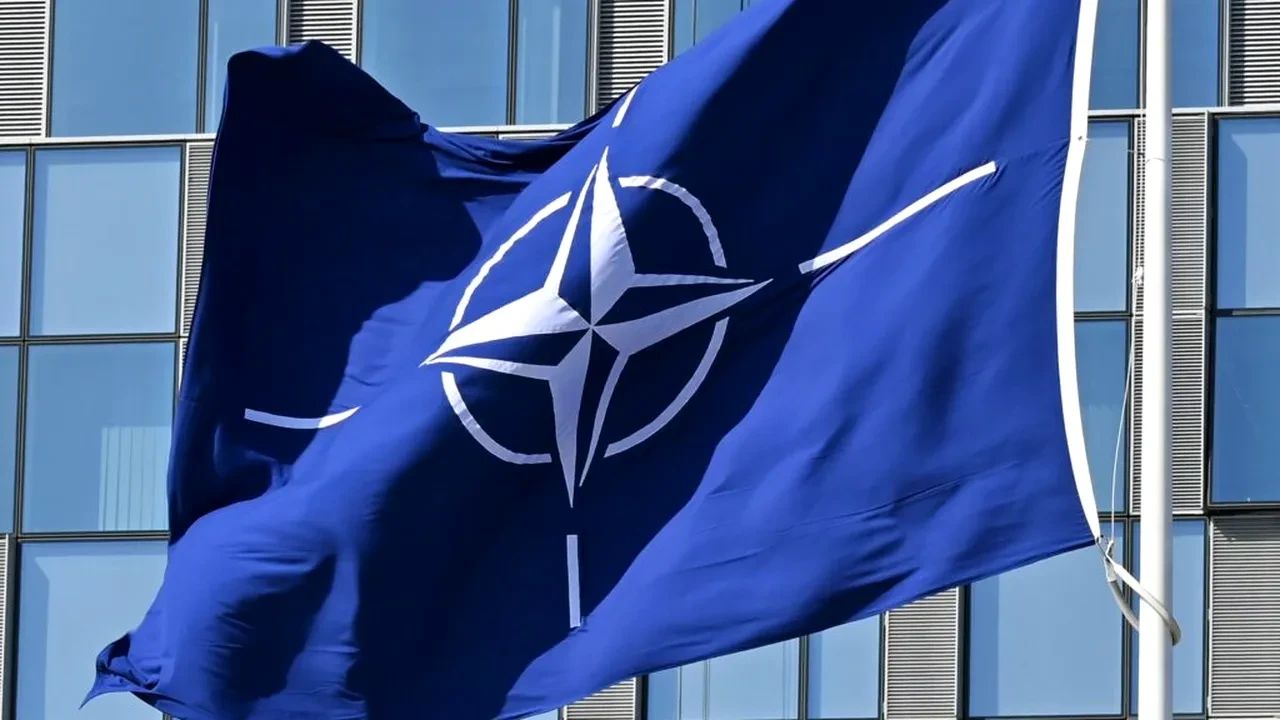 Articolul 4 al NATO, pe masa României după drona prăbușită la Galați. Prevederile tratatului Alianței