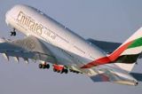 Zborurile avioanelor Emirates, aproape goale pe ruta către Dubai din cauza războiului. În mod normal, compania opera 500 de zboruri pe zi
