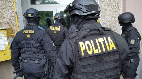 politia_mascati_perchezitii_19712600
